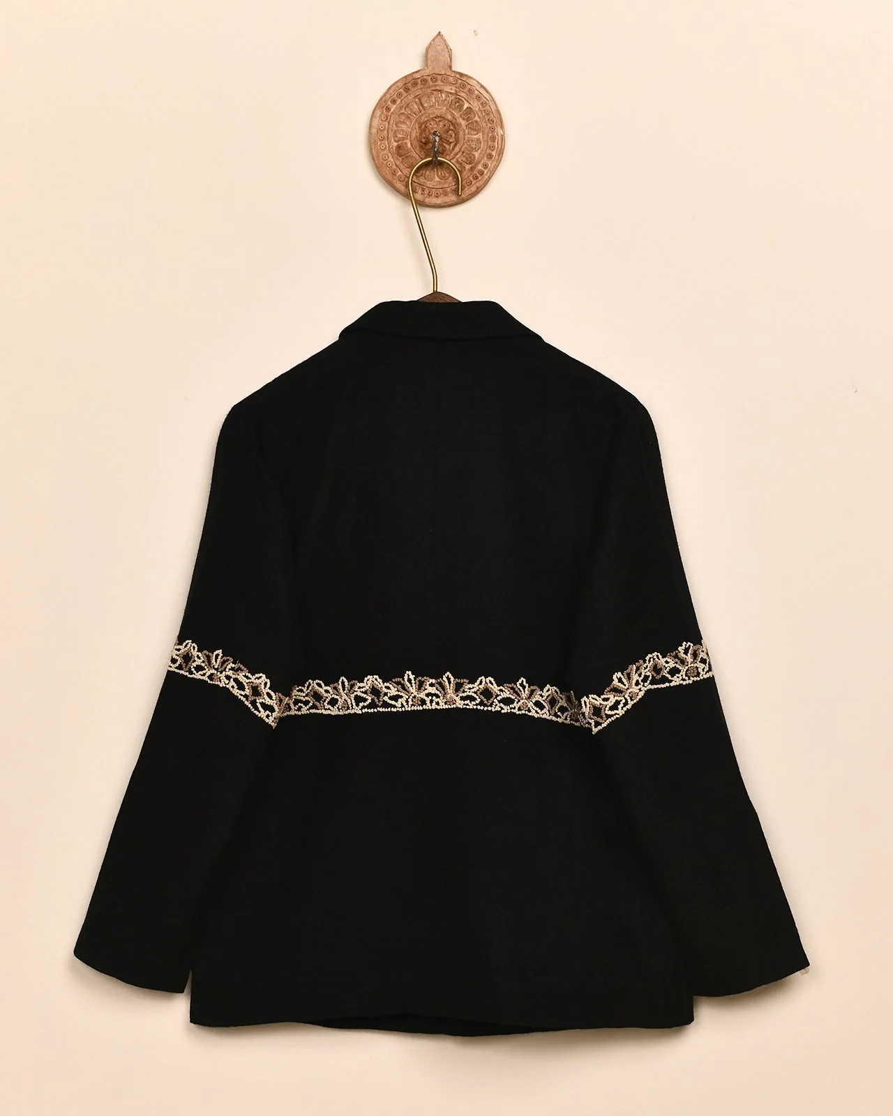 EMBROIDERED KNOT BLAZER - Image 3