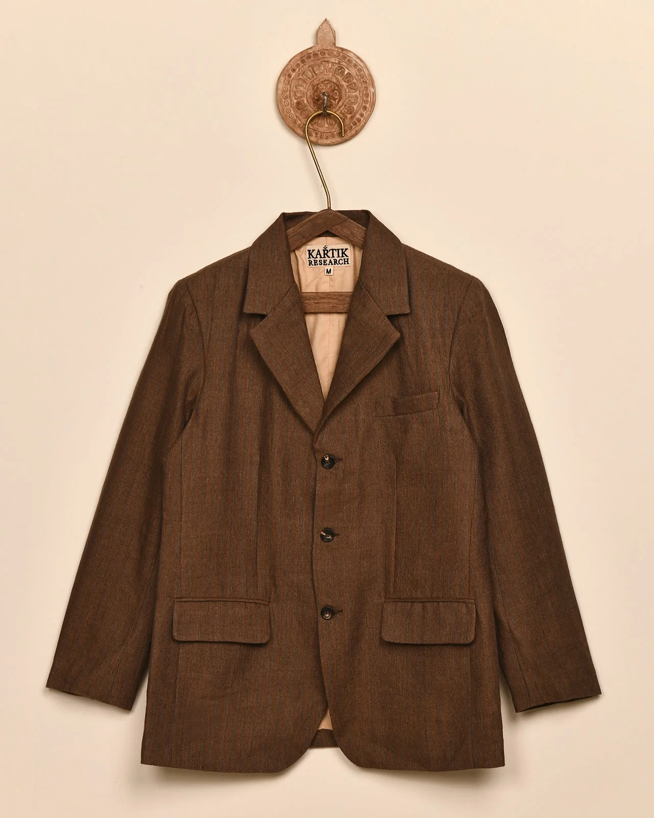 THREE BUTTON BLAZER